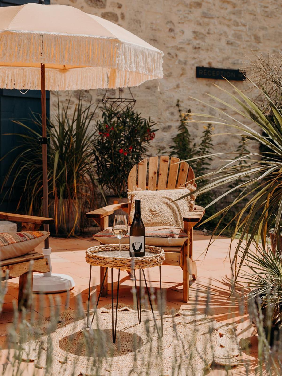 Manoir Laurette Bed & Breakfast Saint-Martin-Petit Exterior photo